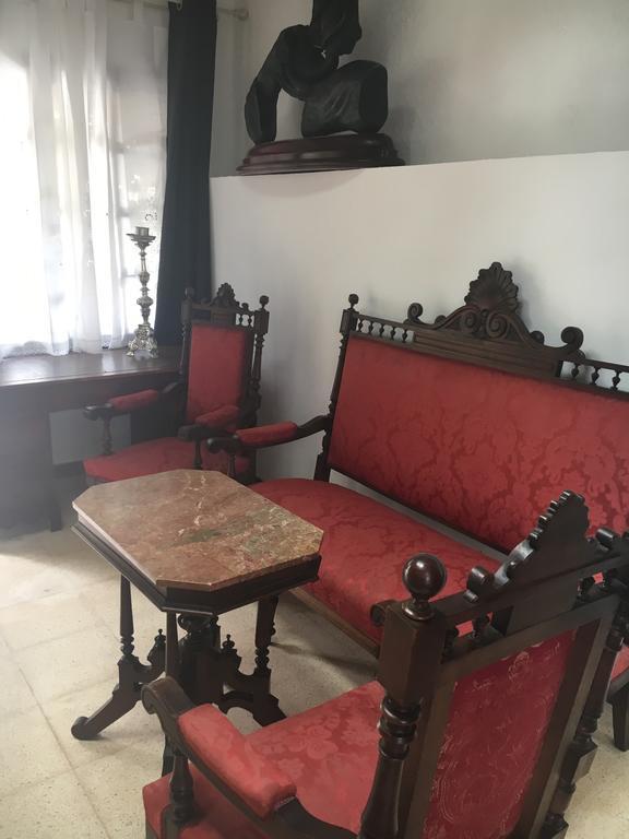 Apartment Stadthaus Mitten Im Künstlerviertel Von Mit Zwei Artá