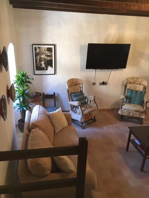 Apartment Stadthaus Mitten Im Künstlerviertel Von Mit Zwei *