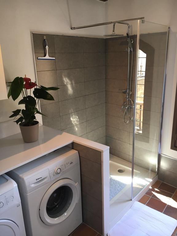 Stadthaus Mitten Im Künstlerviertel Von Mit Zwei Apartment Artá